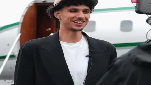 山东领跑争第三，辽篮境遇微妙，新疆盼逆袭良机